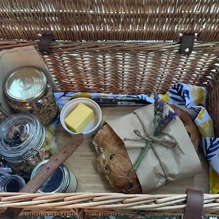 Wattle Creek Studio With Breakfast Basket Amberley Eksteriør billede